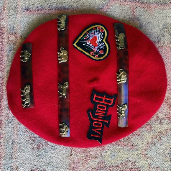 Customed Red Rock N Roll Beret